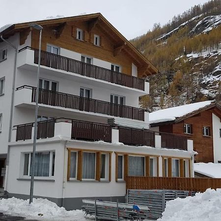 Haus Astoria Apartment Саас-Грунд Екстериор снимка